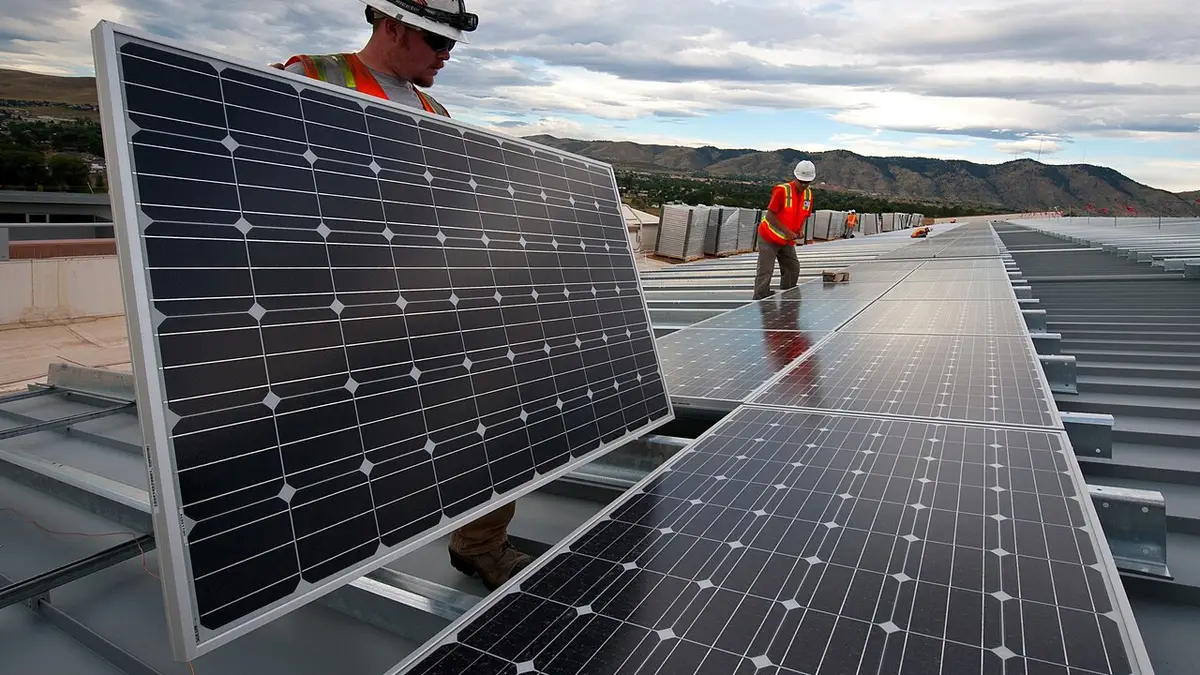 Solar for Warehouses: Roof Space, Payback and Financing